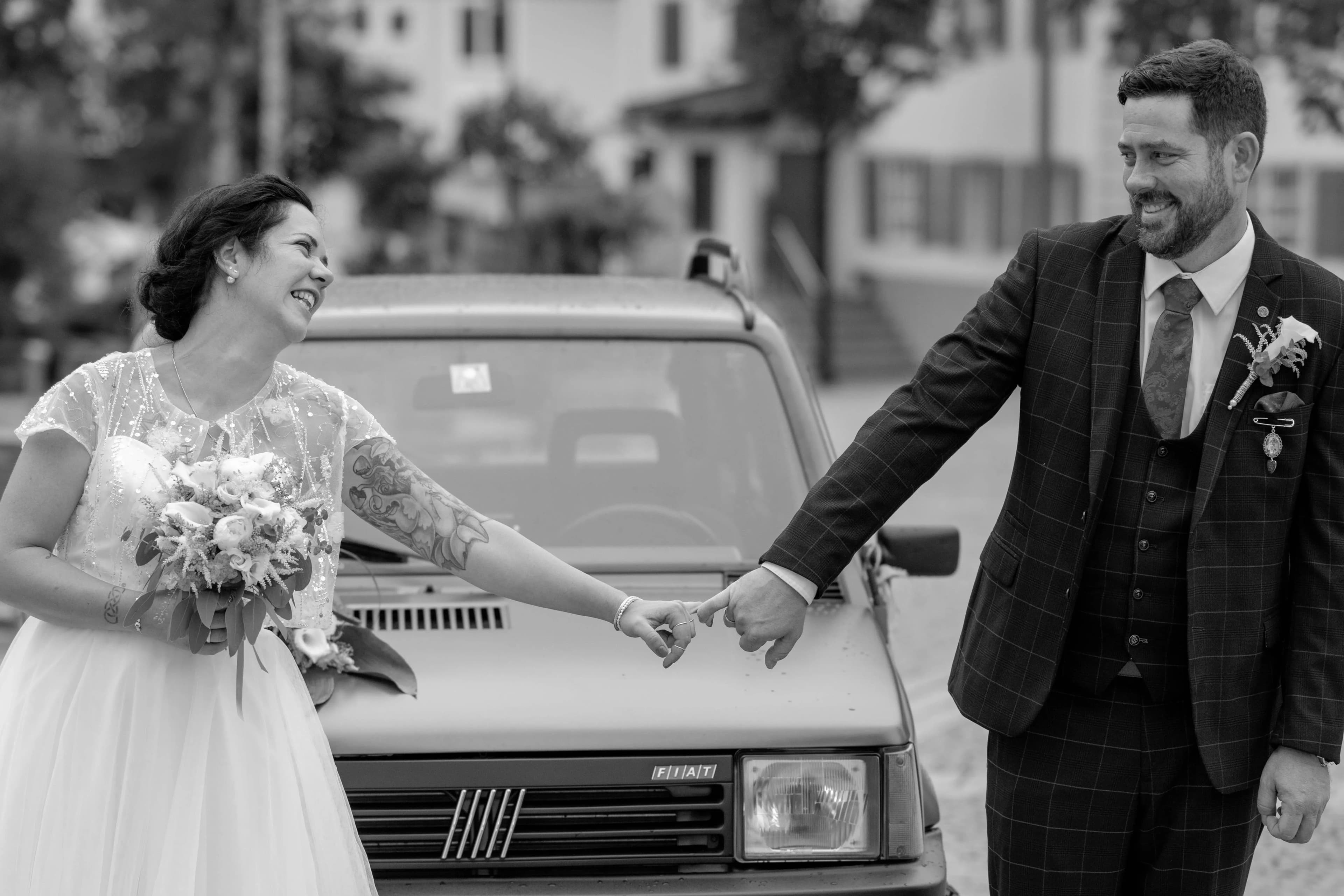 Empathischer Hochzeitsfotograf im Montafon für emotionale Momente